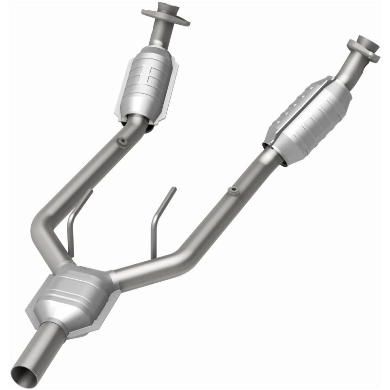 MagnaFlow Direct Fit Catalytic Converter 96-97 Mercury Cougar 3.8L